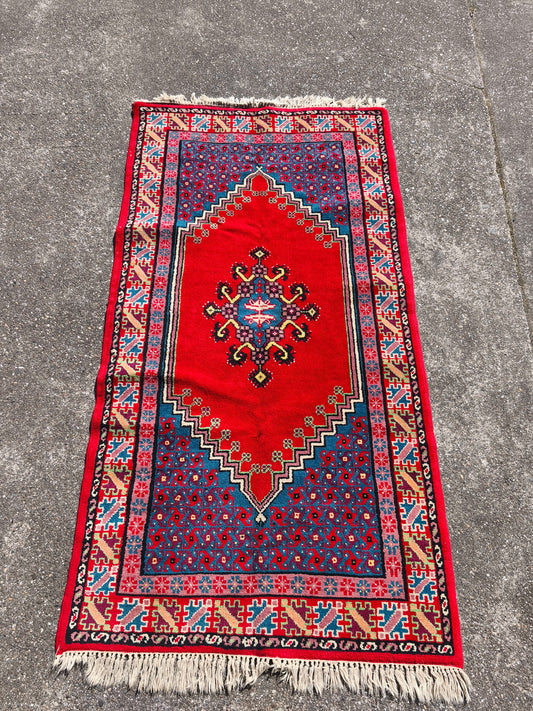 Used Tunesian Made Carpet 190cmx102cm / 6.2x3.34 feet