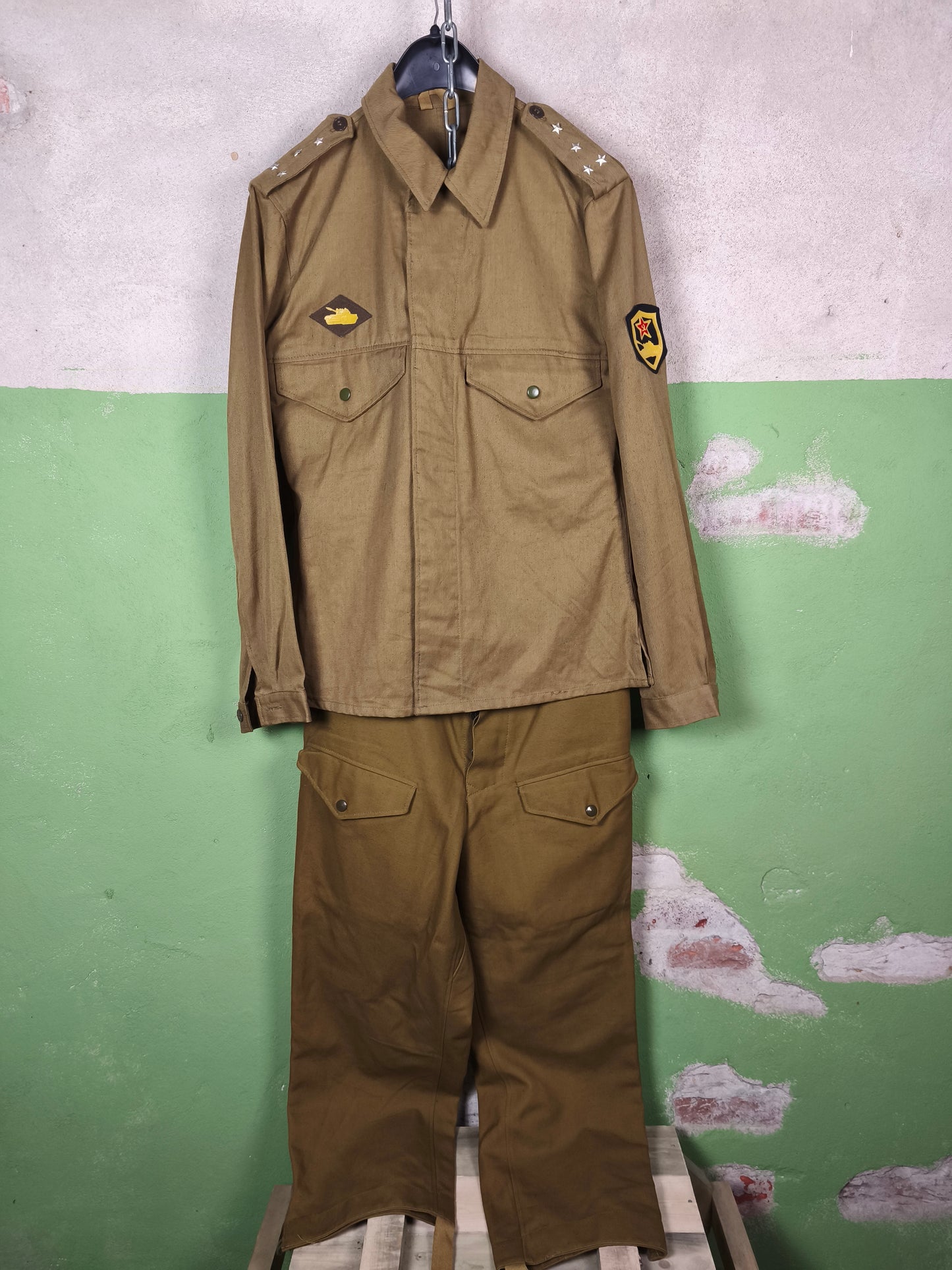 Unissued 1991 Soviet M69 Captain Tankist Uniform [48-3]