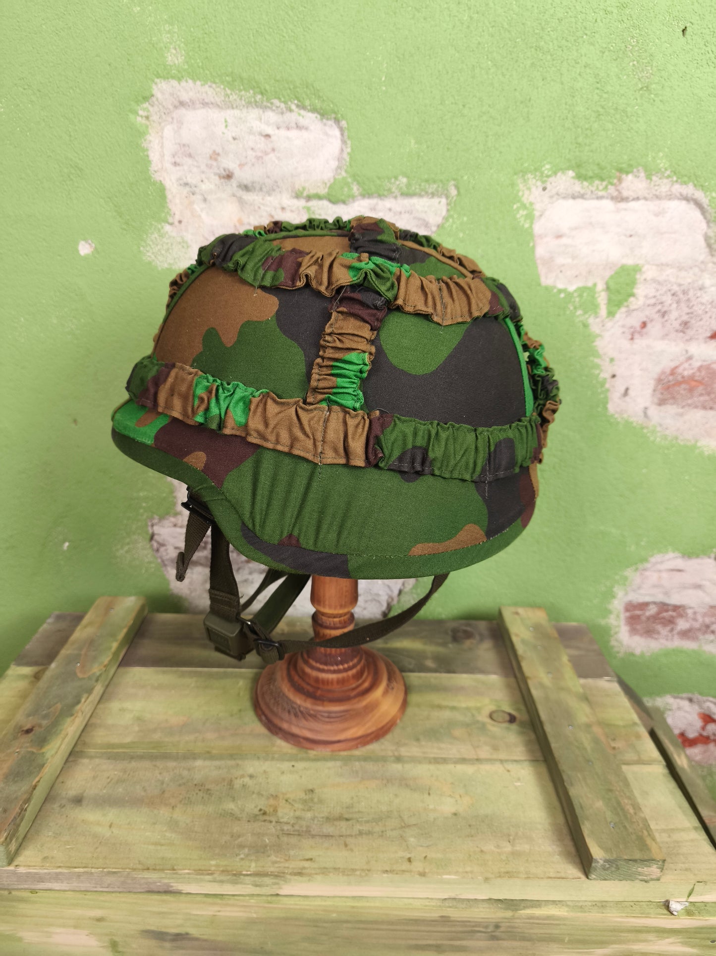 Issued Dutch M95 Kevlar Helmet + Jungle Liner [M]