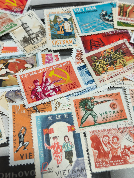 (NEW STOCK) Vietnam - Socialist & Wartime Issue Stamp Set (10 pcs)