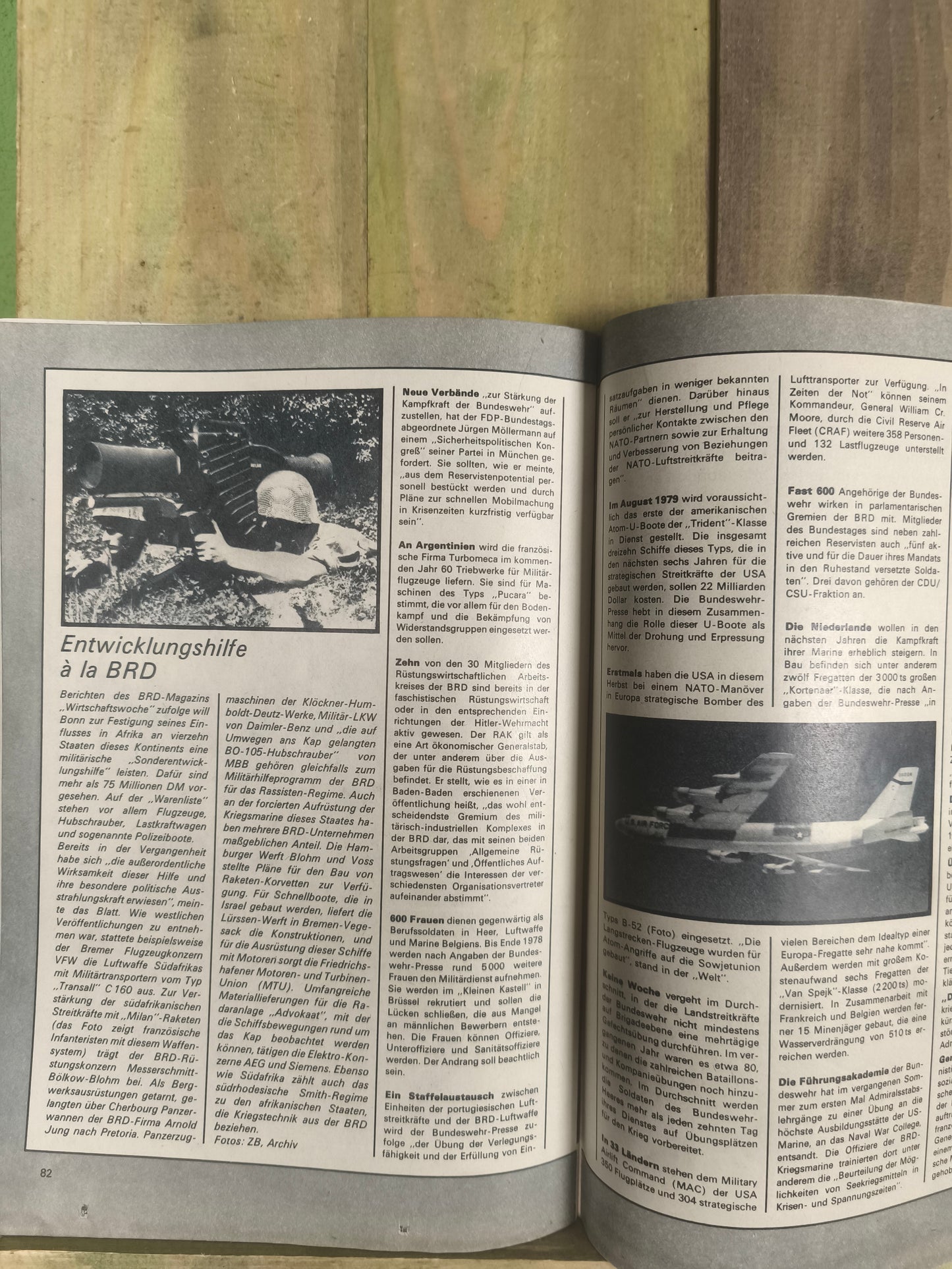 DDR Magazine: Armeerundschau /" Army Review"
