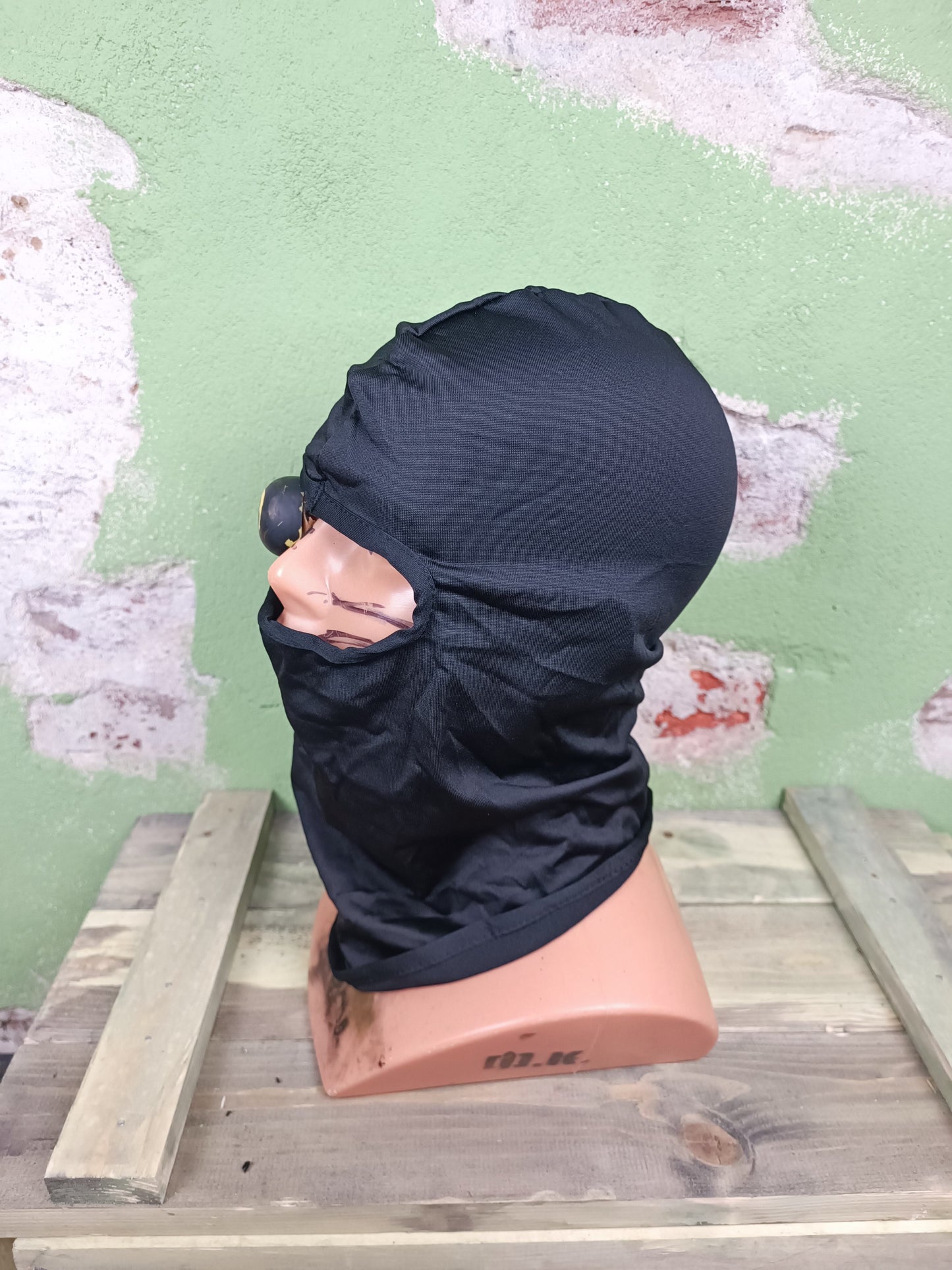 One hole balaclava
