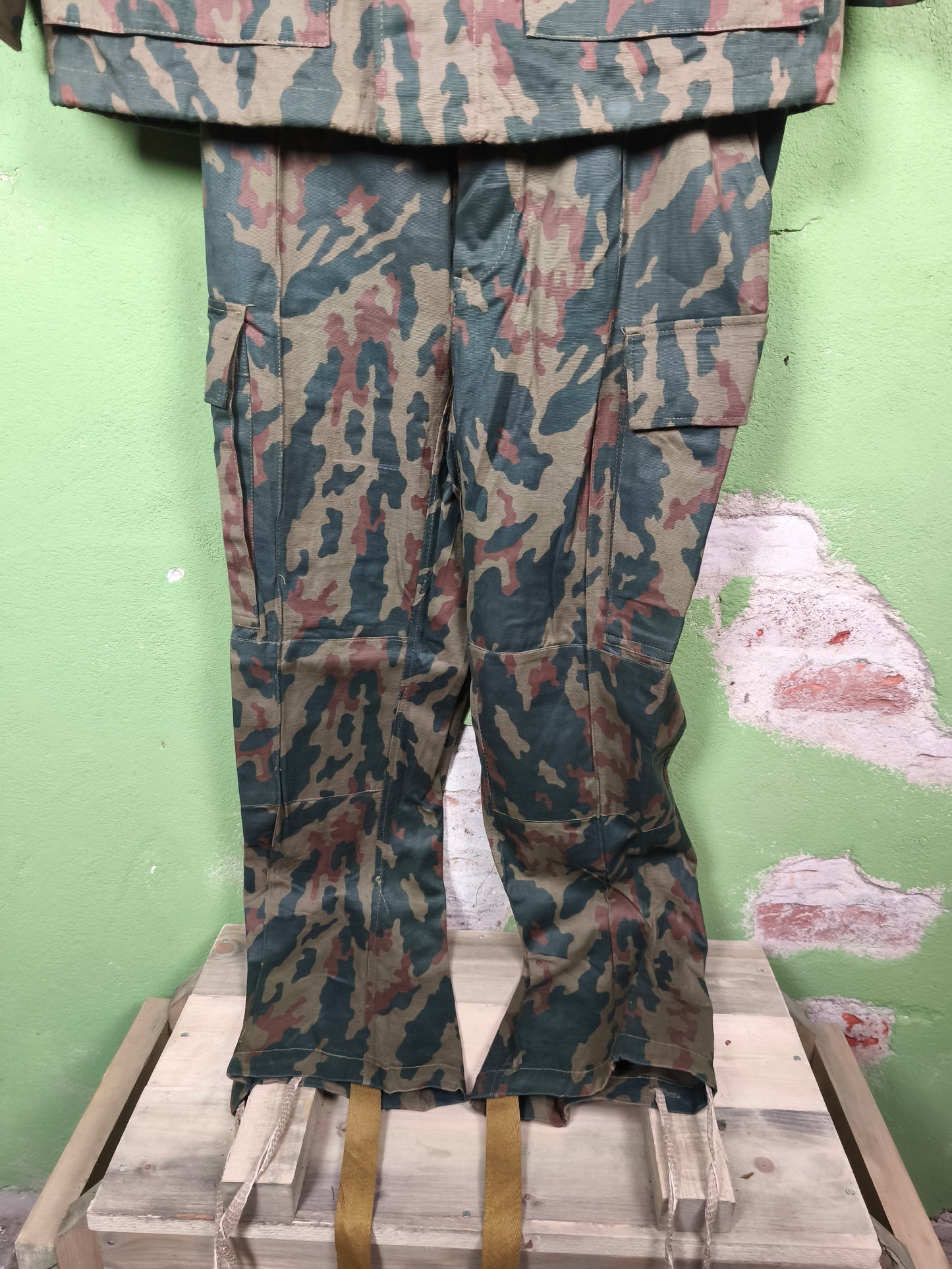 Unissued Russian VSR-93 Field Uniform [44-1 / XS]