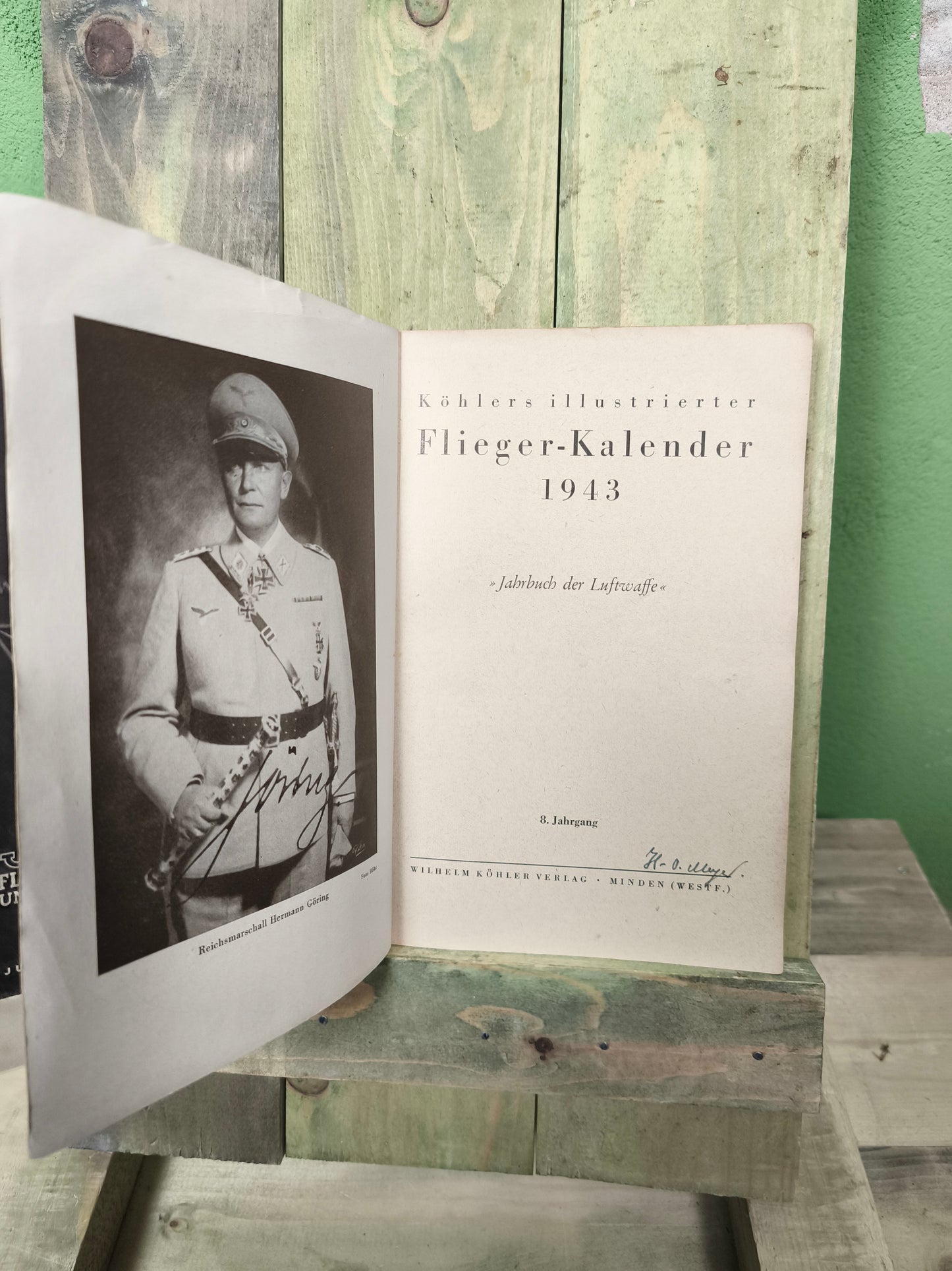 Book: German 1943 Fliegerkalender Jahrbuch der Luftwaffe
