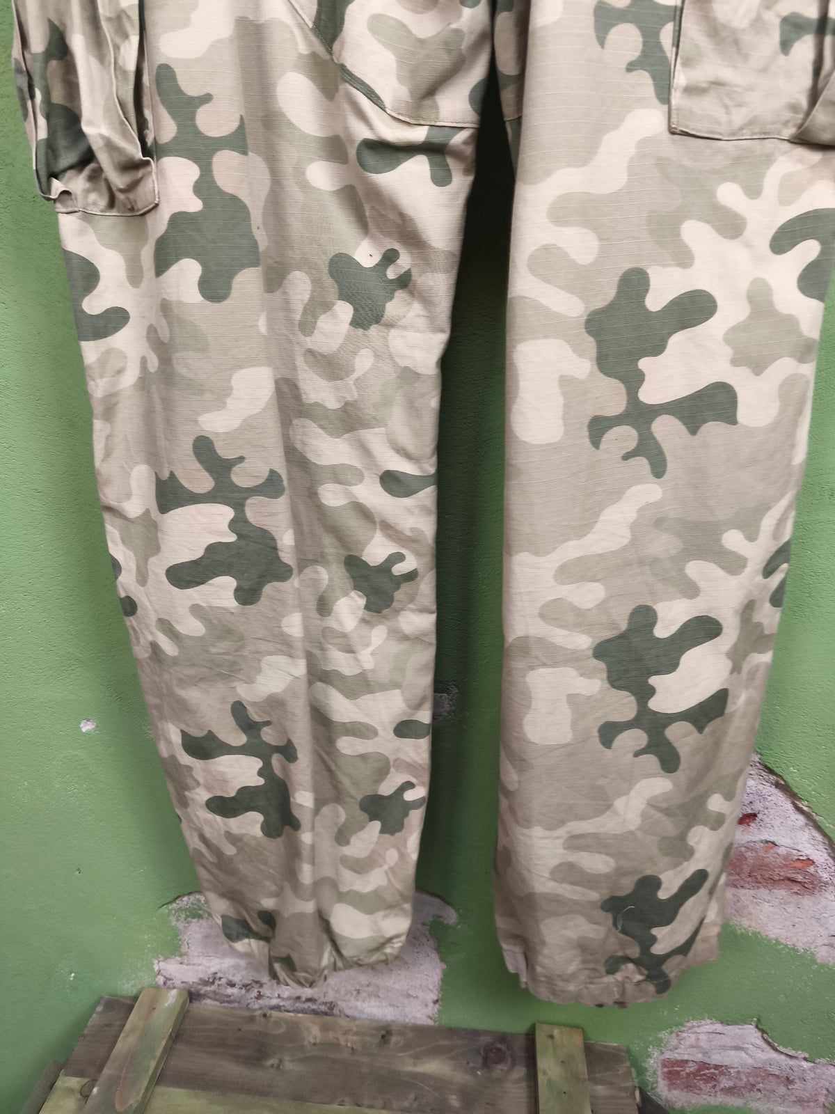 Issued Polish Desert Pantera Field Pants Large- Regular
