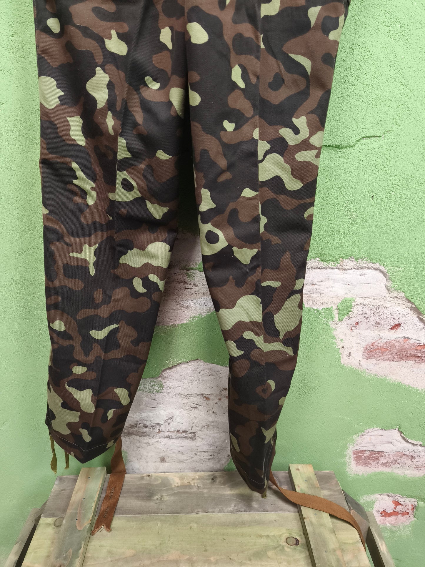 Unissued Ukrainian Dubok Uniform [48-5]