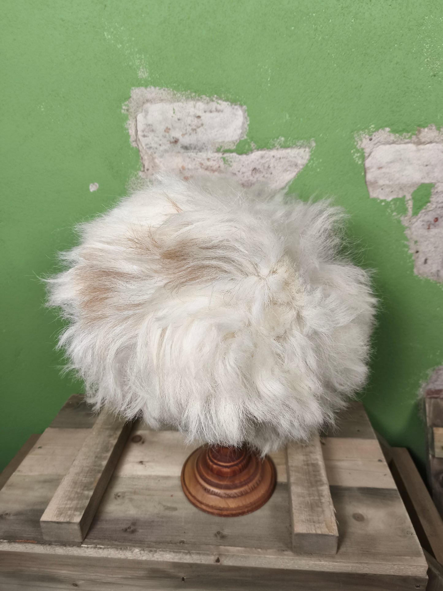 Caucasian Papakha Sheepskin Fur Hat [White]