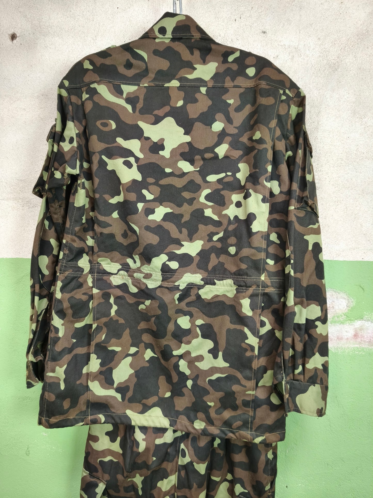 Unissued Ukrainian Dubok Uniform [48-5]