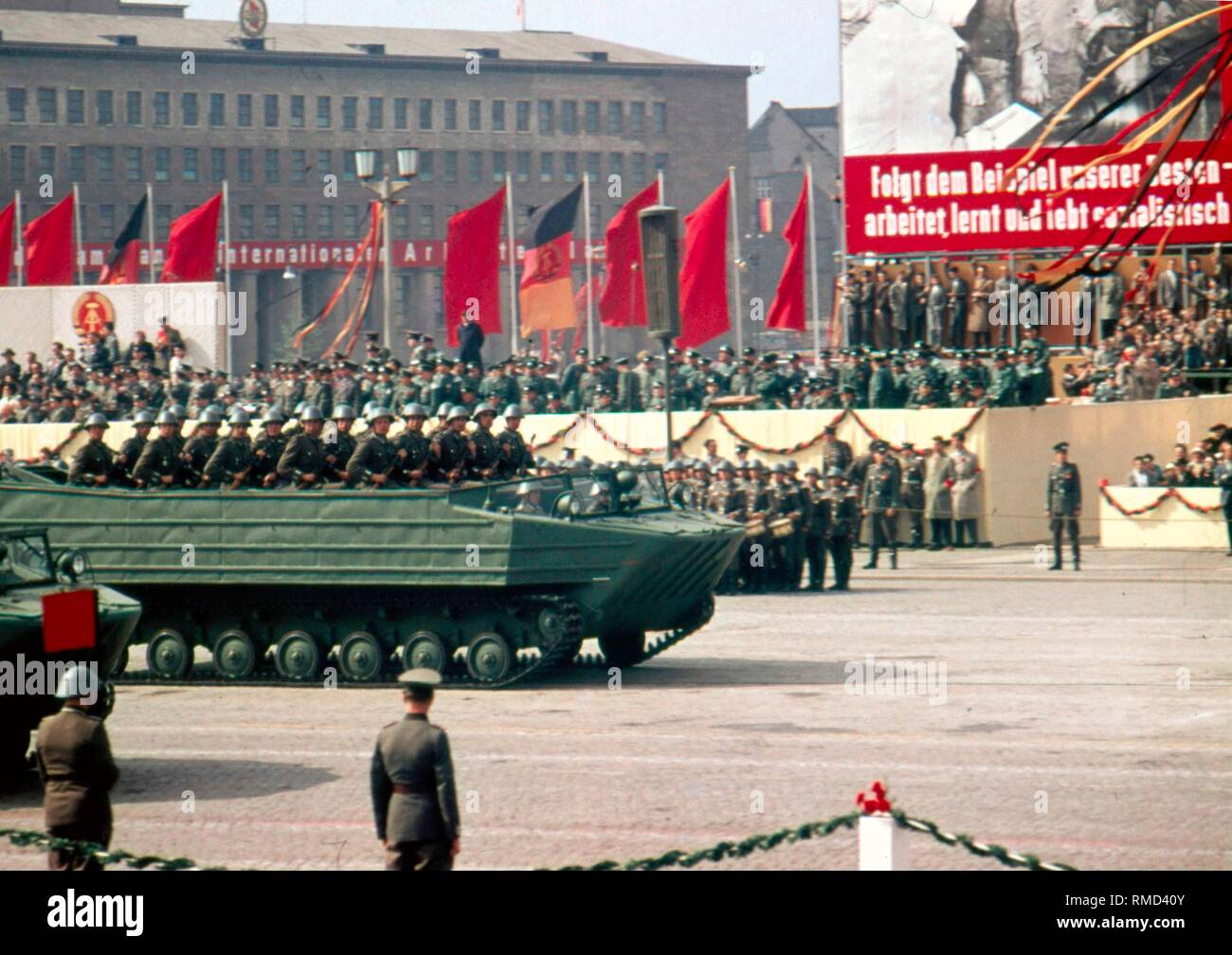 Massive DDR Banner Flag 355x160cm