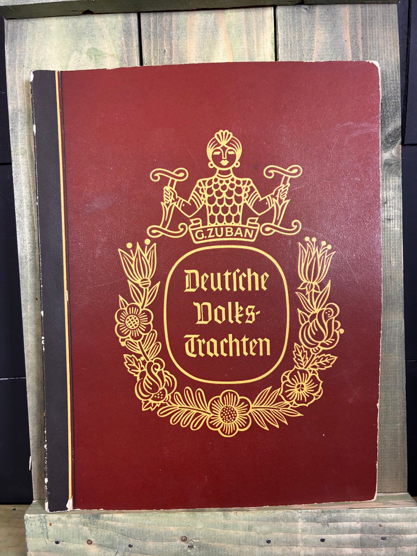 1933 German Folk Costumes (Deutsche Volkstrachten)- Illustrated Album