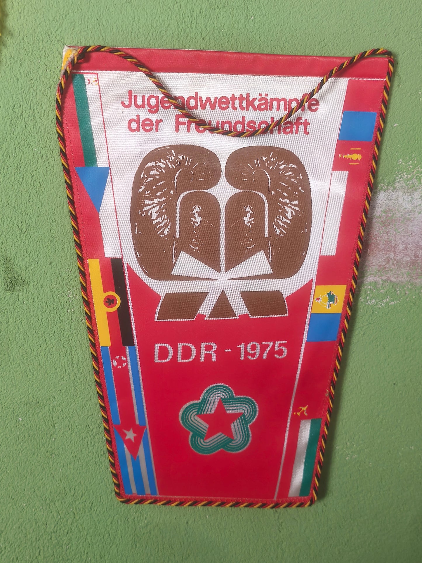 Random Large DDR Pennant