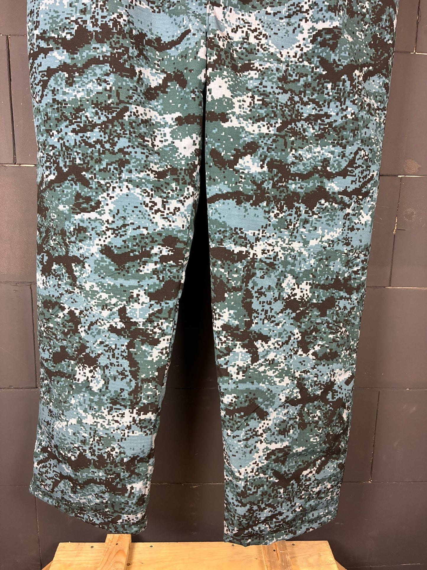 Unissued Kazakhstan MIA RK / MVD Forces Winter Pants XL