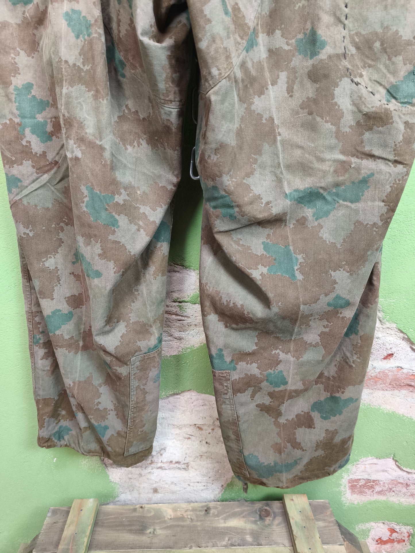 1961 Issued East German DDR / NVA M58 Blumentarn Pants Size 3 [XL]