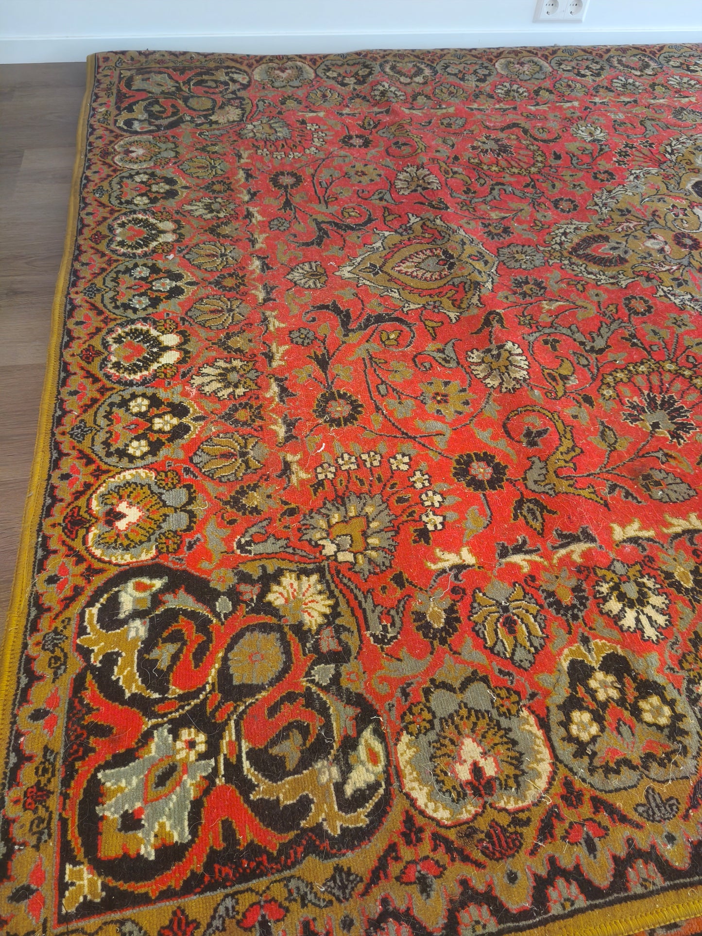 Soviet Wall Carpet 300x200cm / 6.5 x 9.8 feet