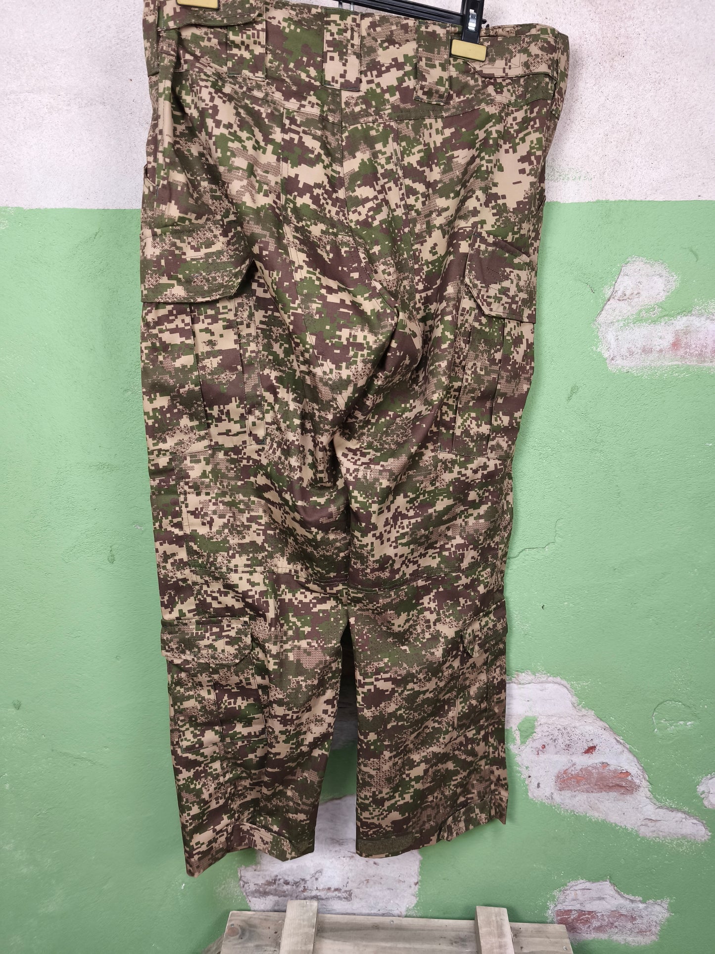 Unissued 2024 Ukrainian Army  "Predator" Field Uniform [52/3]