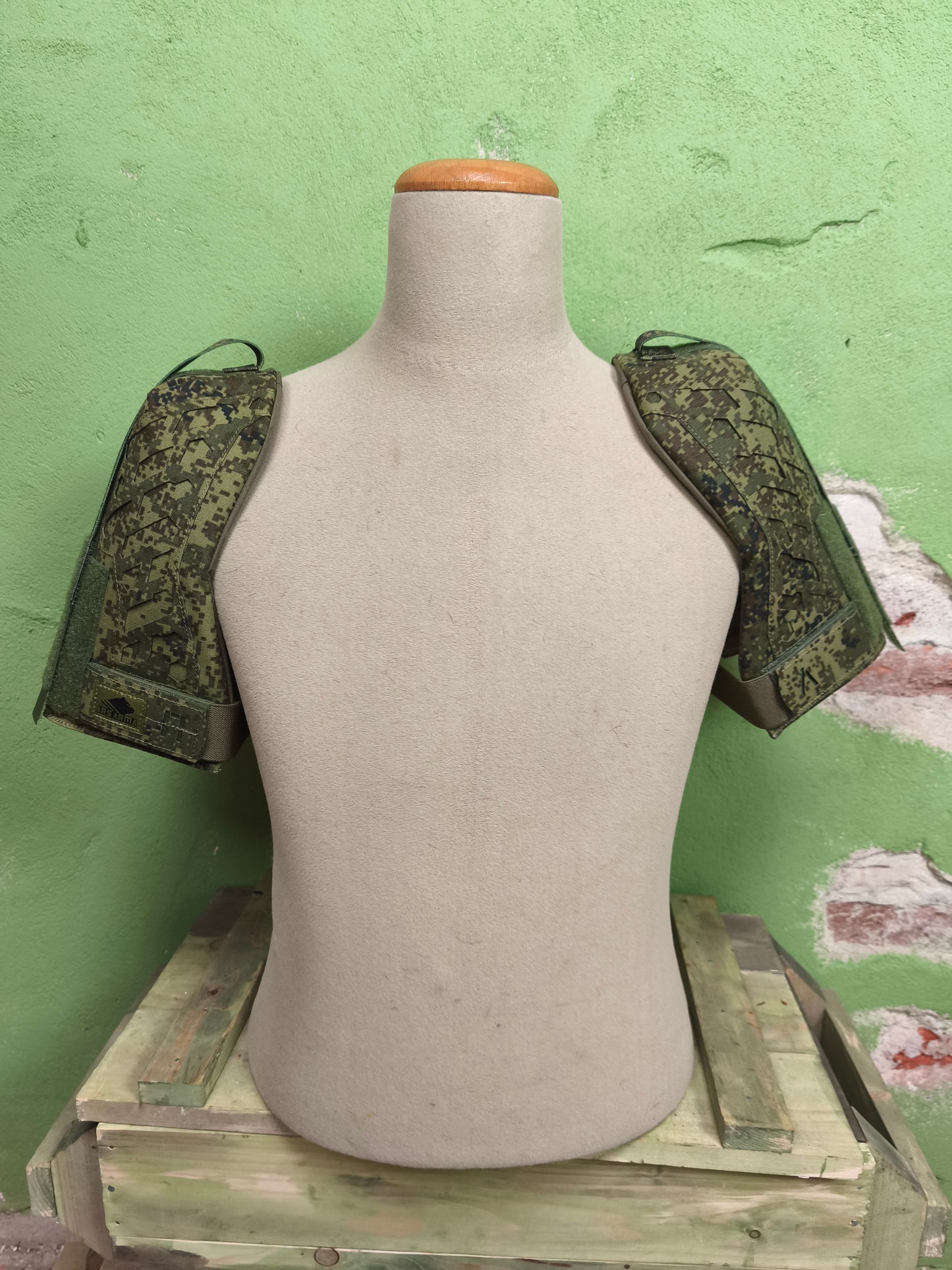 Russian EMR ARS ARMA A-23 Aylet Shoulder Protection [imitation]