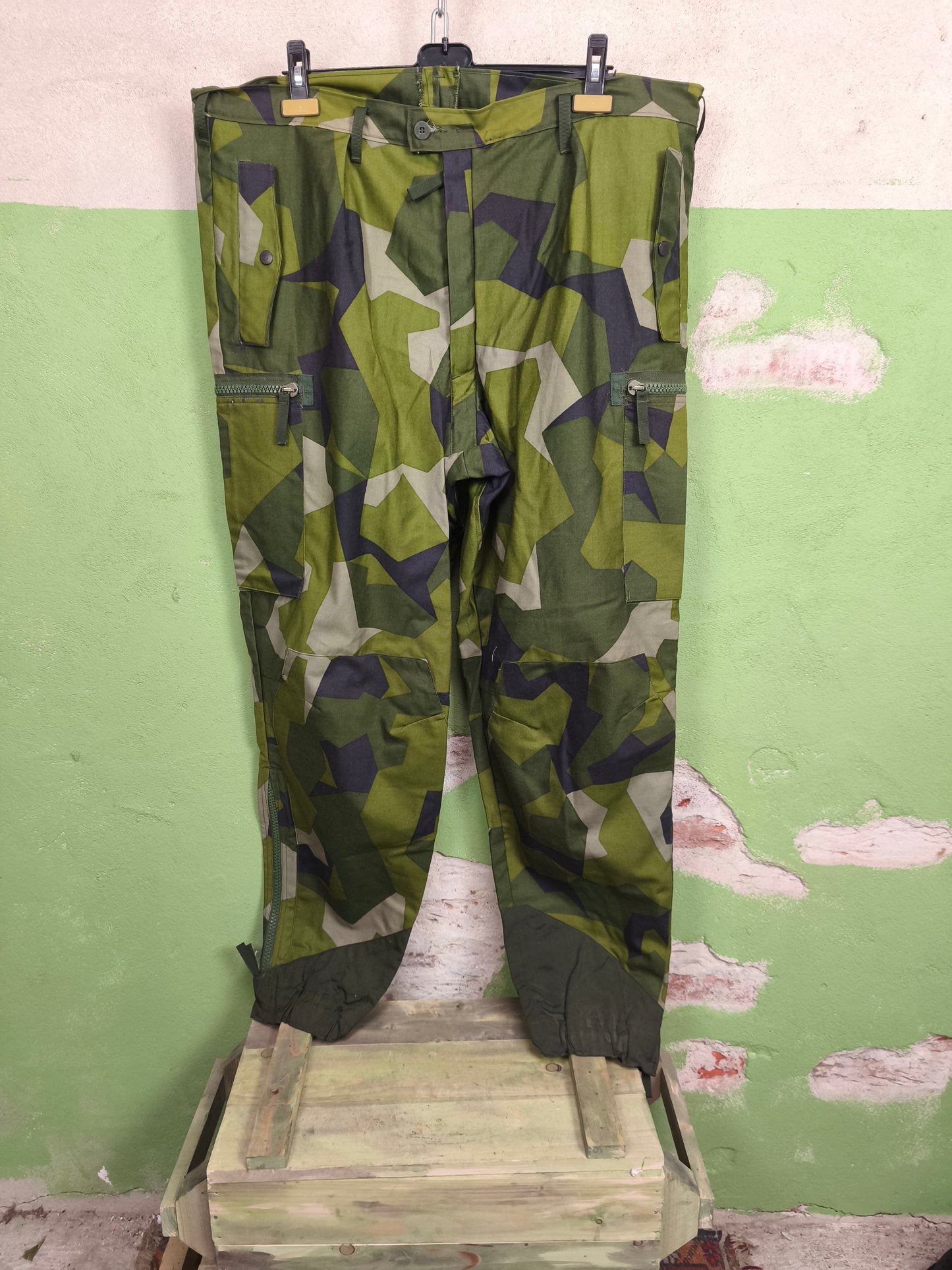 1993 Swedish M90 pants issued [XXL-Long]