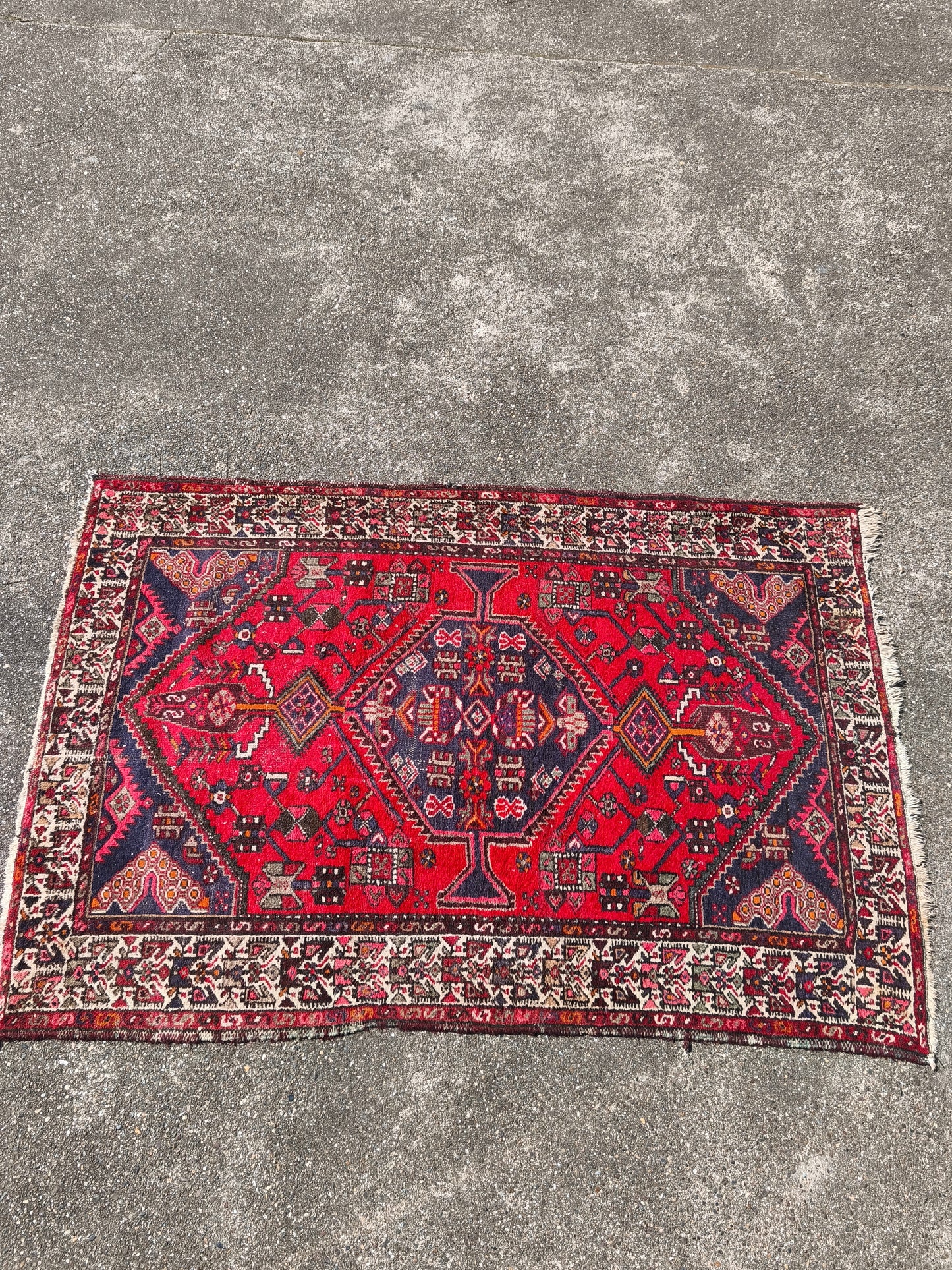 Used Iraqi Made "Hamadan" Carpet 202cmx132cm / 6,6x4,4 feet.