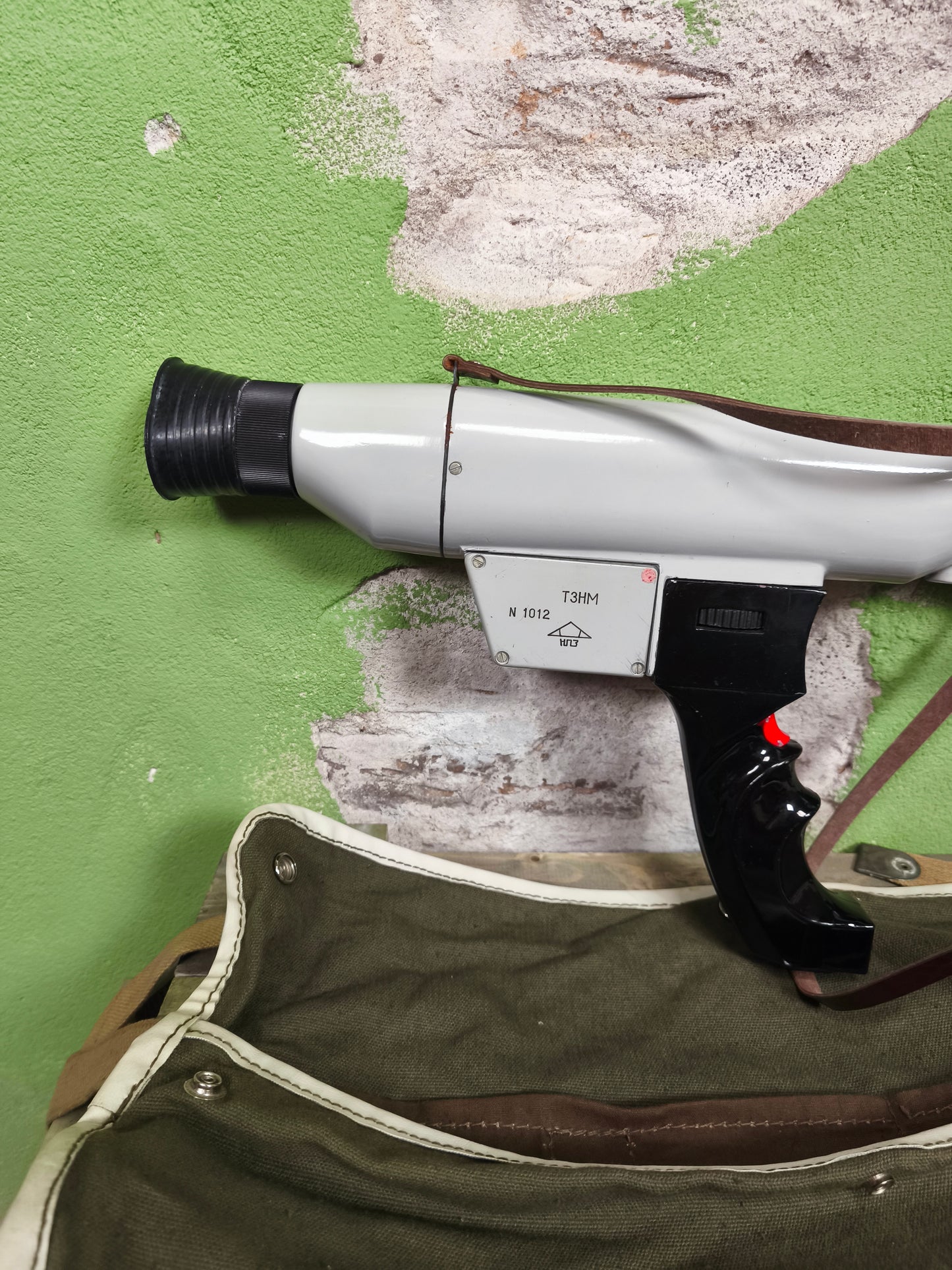 [Non Functional] Russian TZNM  Handheld Night Vision Device