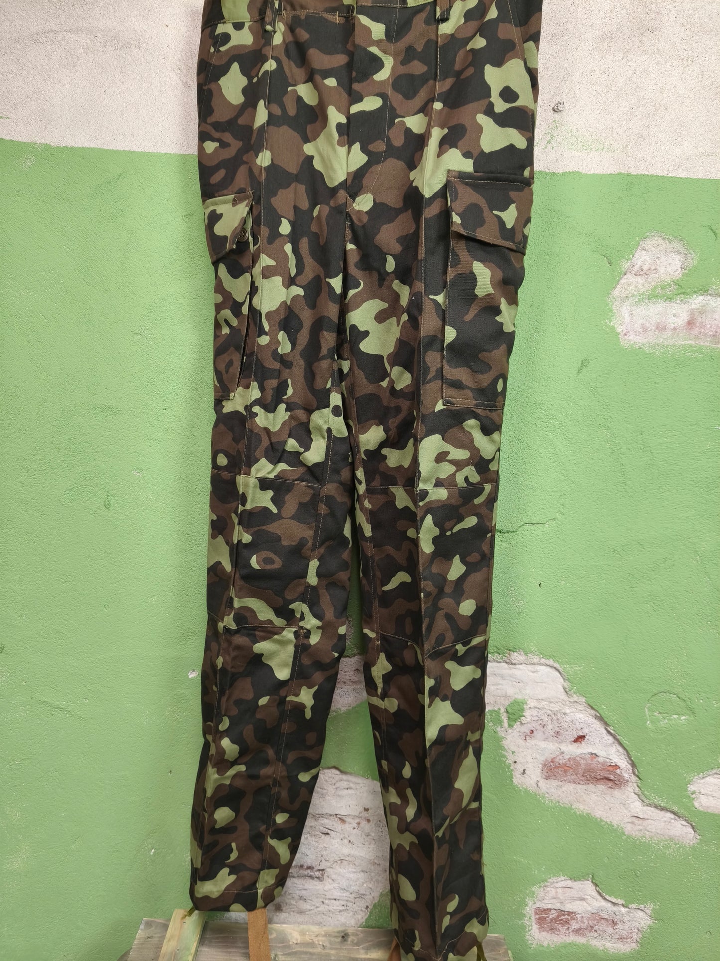 Unissued Ukrainian Dubok Uniform [48-5]